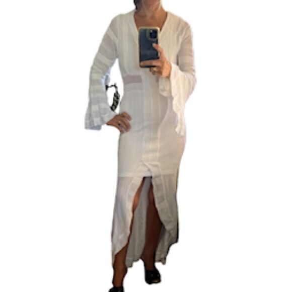 NEW Venus White Long Sleeves Crochet High Low Maxi Dress.Size S - Picture 3 of 16